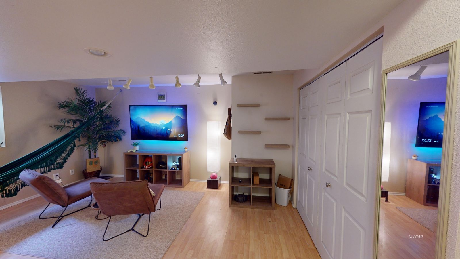 213 Rolling Hills Drive Property Photo 30