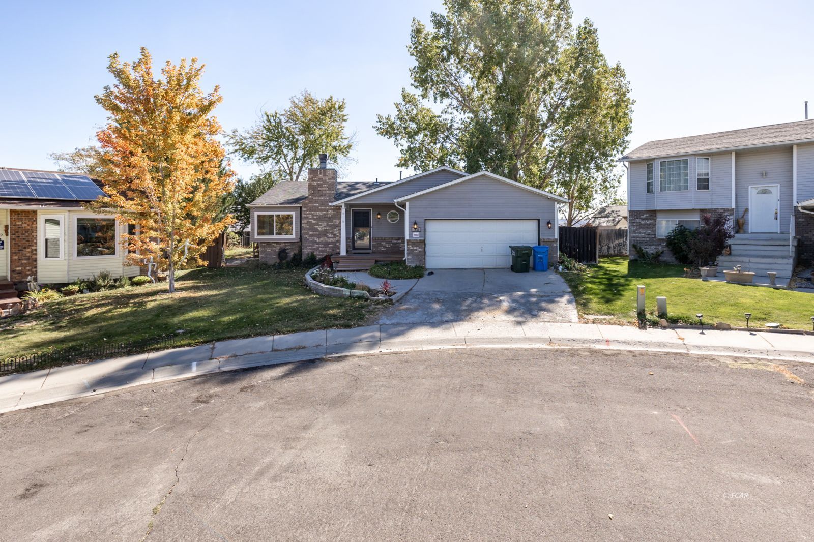 1423 Connolly Drive Property Photo 2