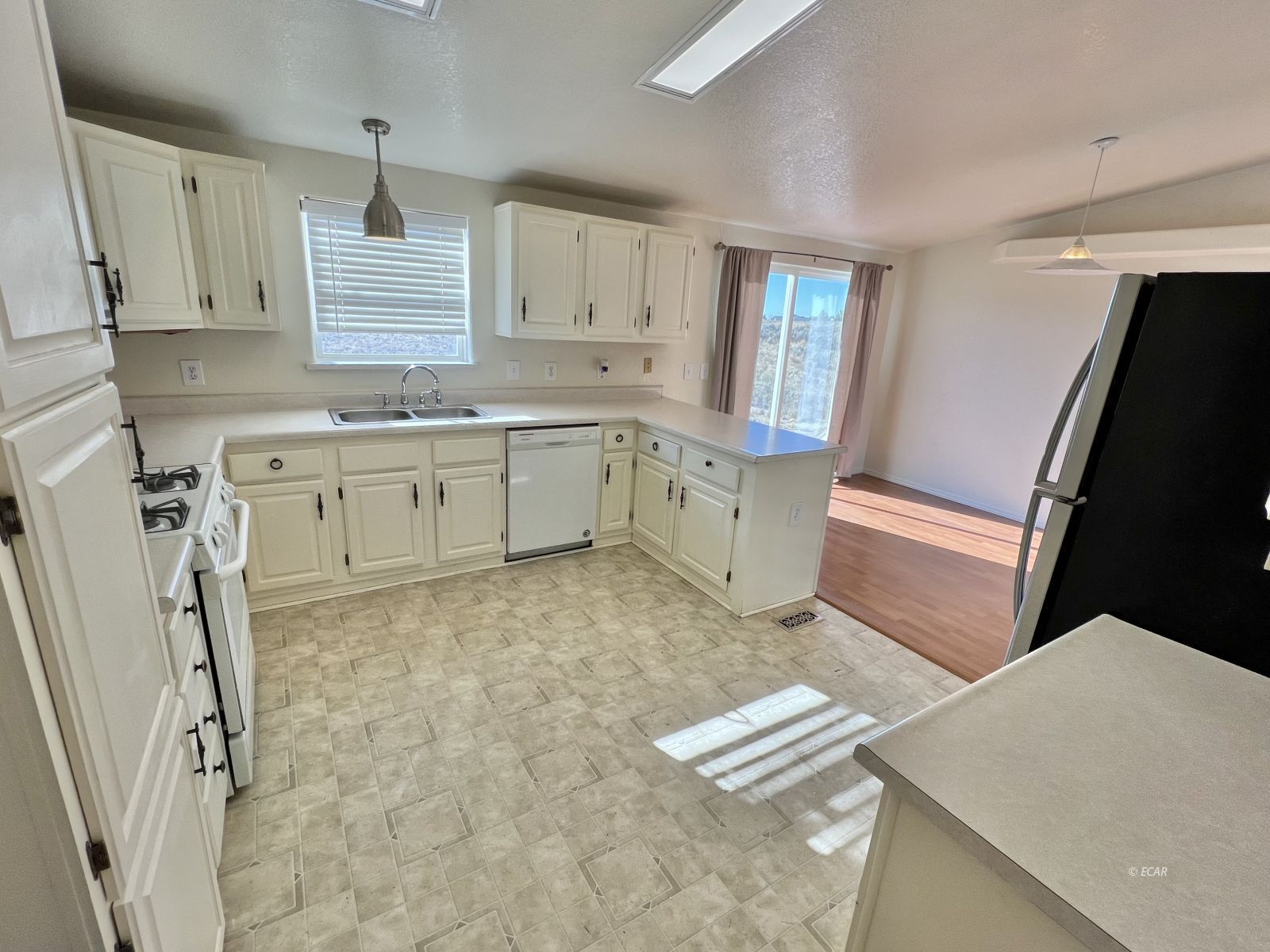 808 Abeyta Drive Property Photo 2