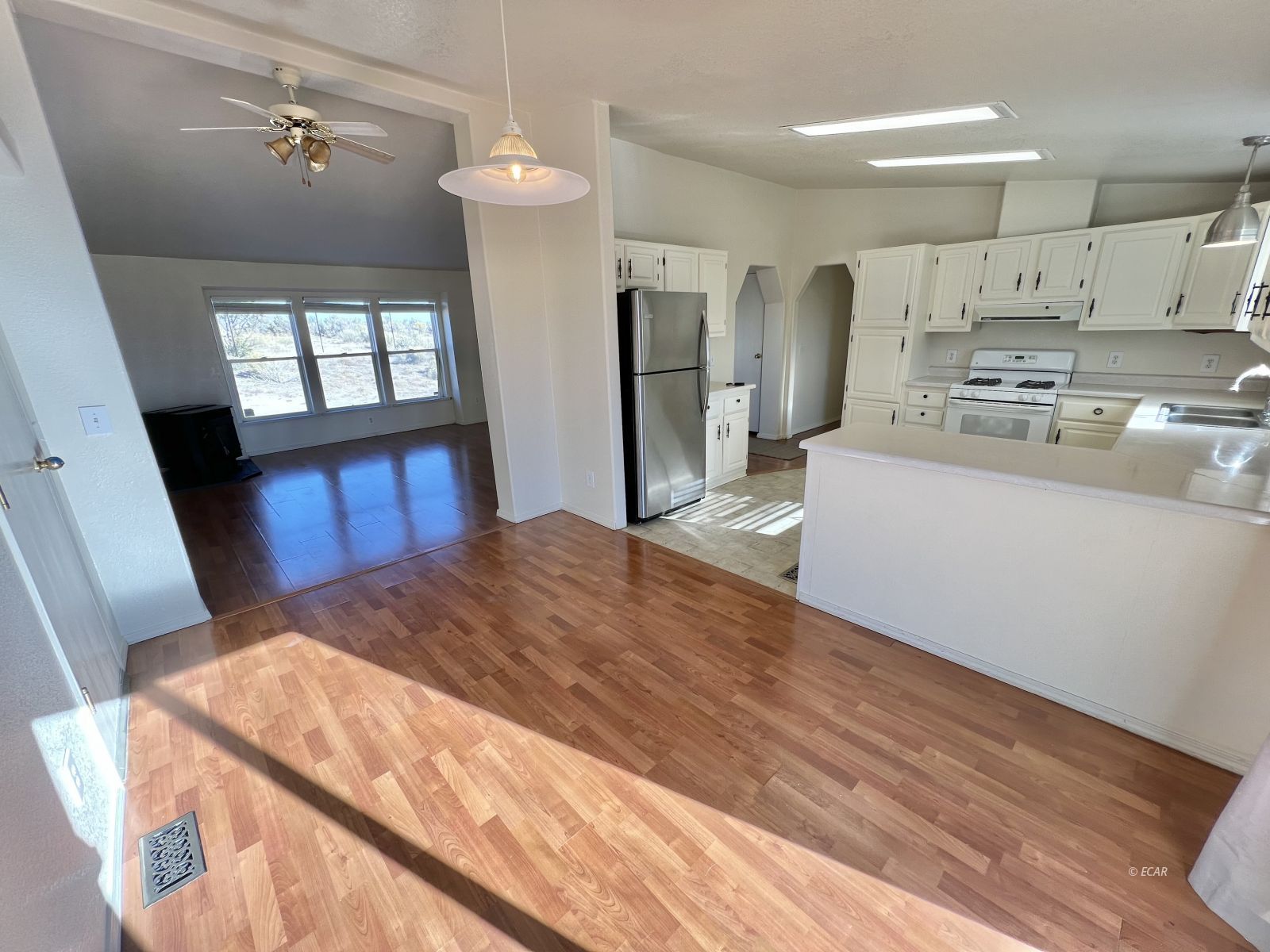 808 Abeyta Drive Property Photo 9