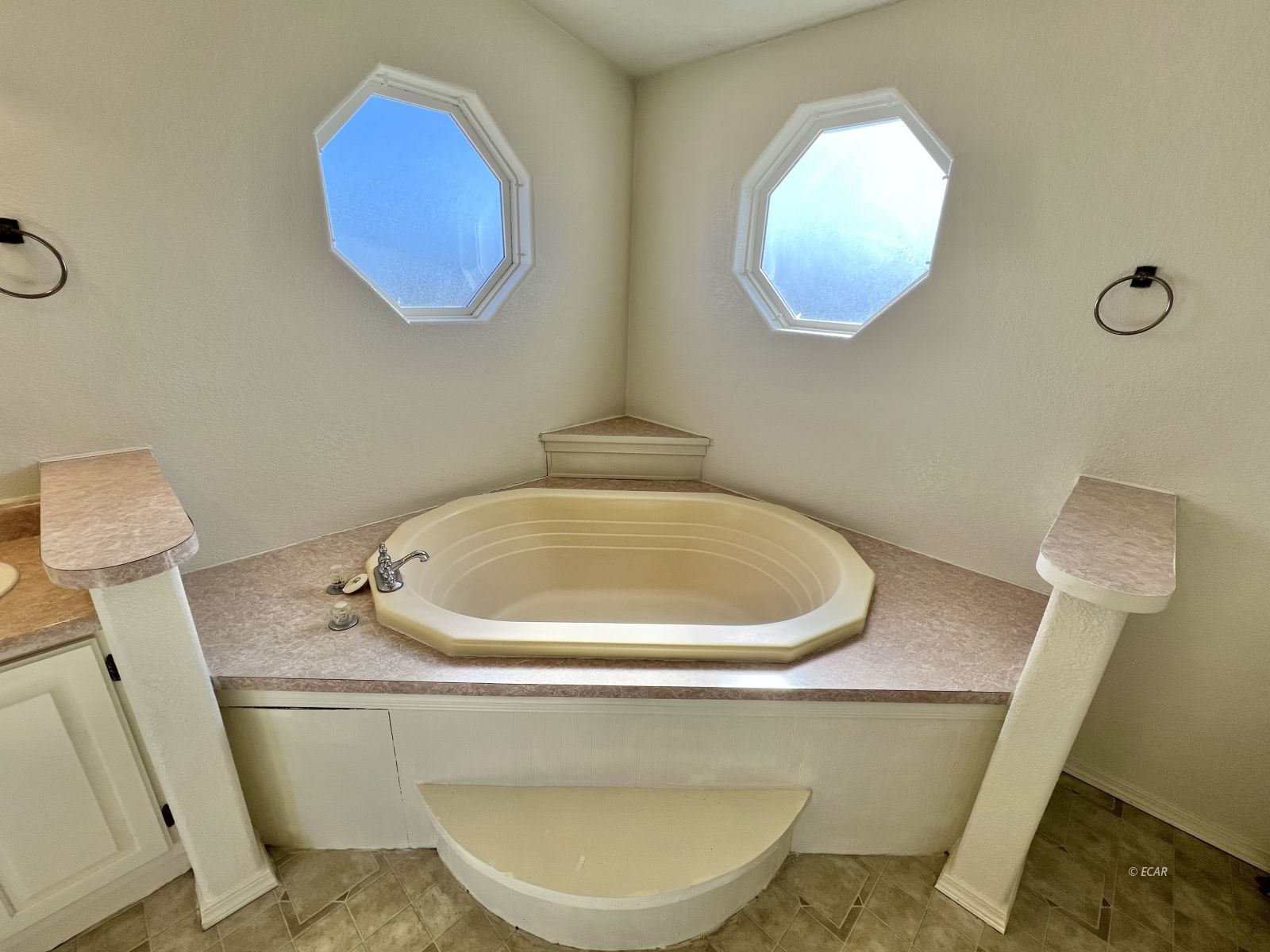 808 Abeyta Drive Property Photo 25