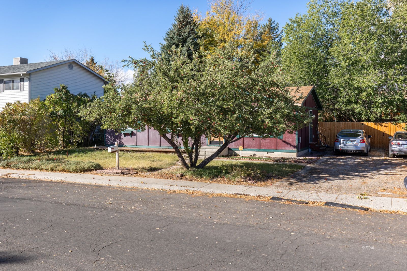 3399 Enfield Avenue Property Photo 2