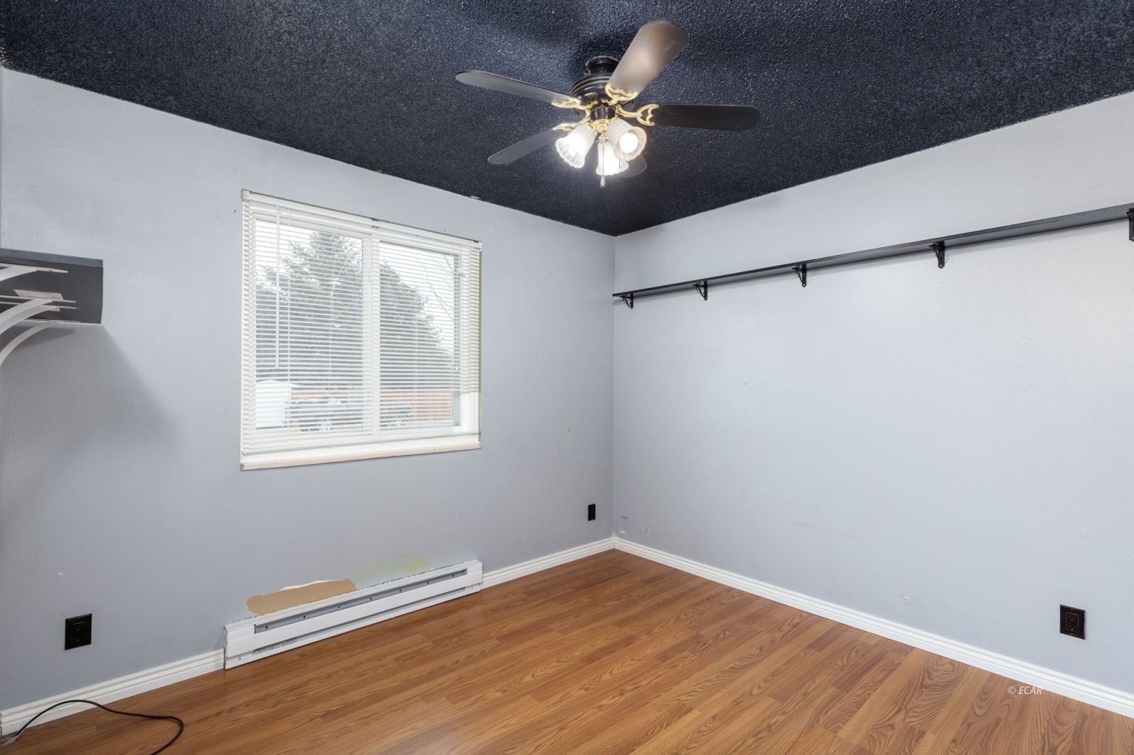 3399 Enfield Avenue Property Photo 16