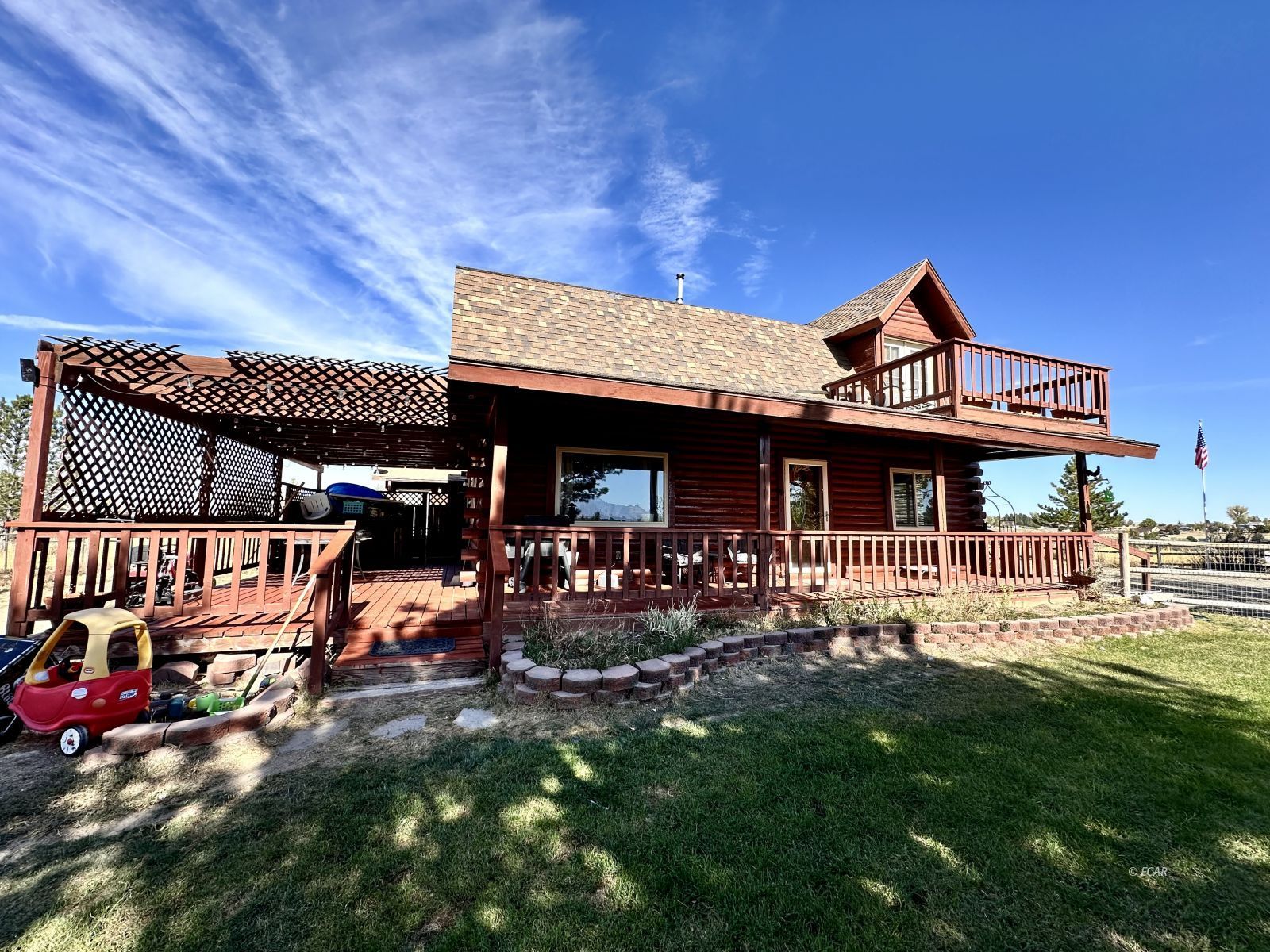142 Country Club Parkway Property Photo 2