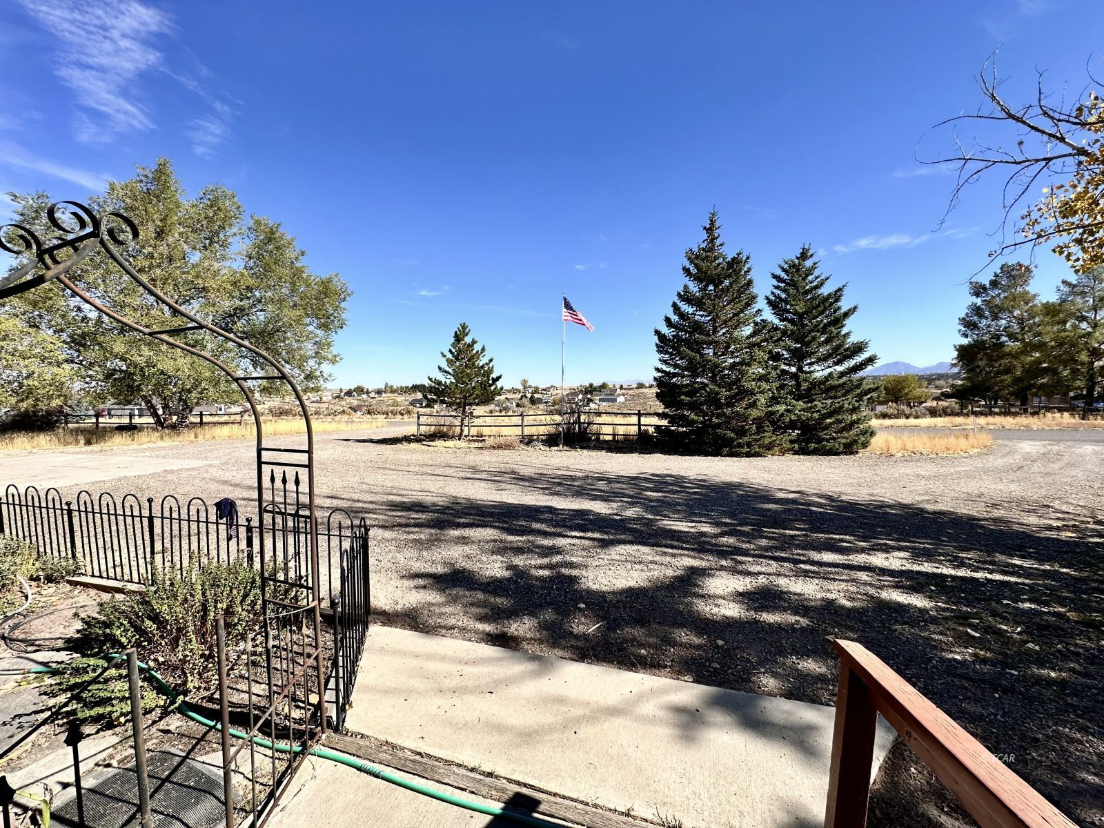 142 Country Club Parkway Property Photo 33