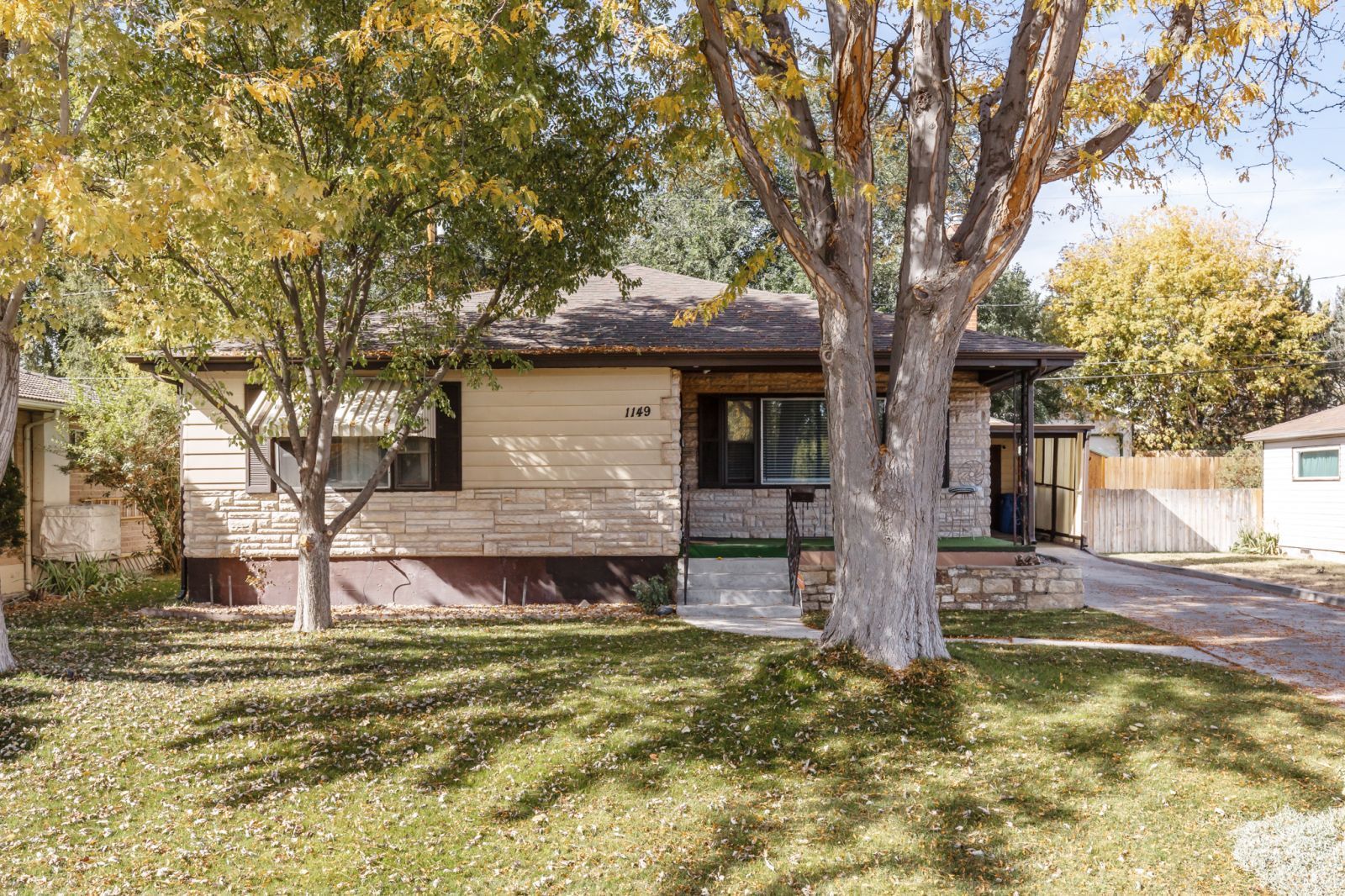 1149 Highland Drive Property Photo 4