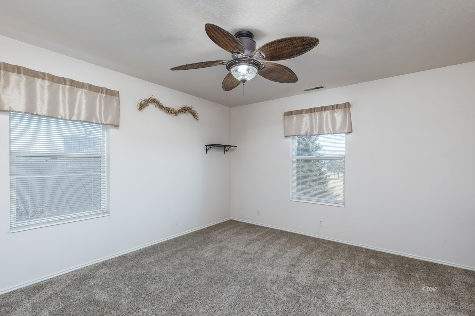 1910 Ruby View Drive Property Photo 36