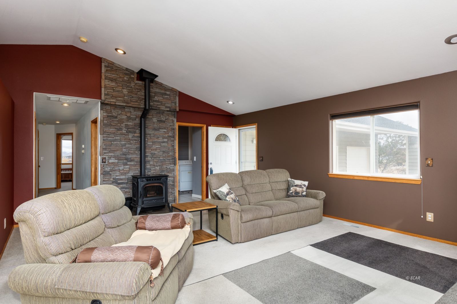 513 Sumac Drive Property Photo 7