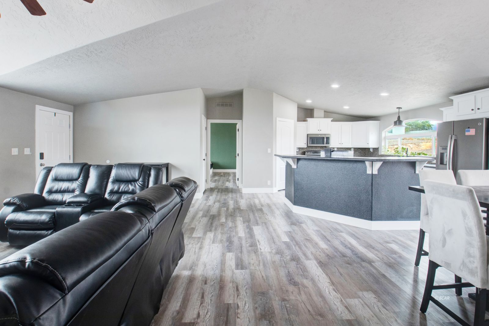857 Spring Valley Parkway Property Photo 6