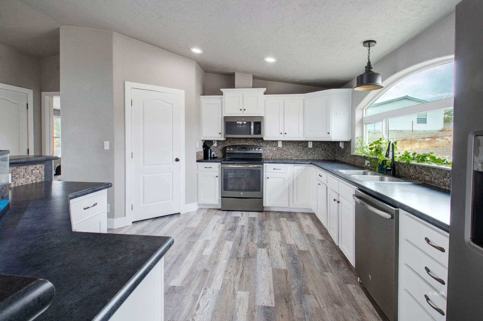 857 Spring Valley Parkway Property Photo 16