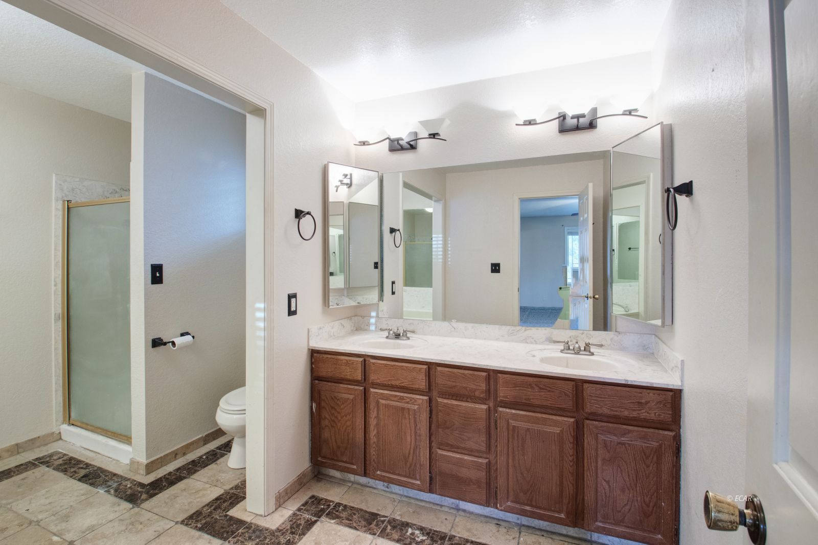 3337 Enfield Avenue Property Photo 4