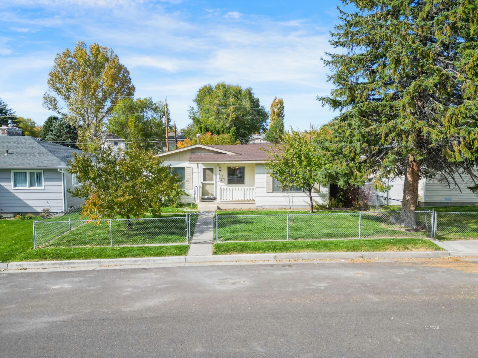 669 Sage Street Property Photo 2