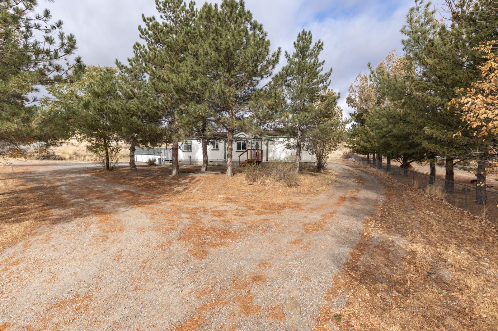 729 Hayland Drive Property Photo 3