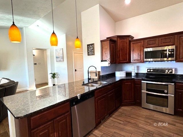 374 Brooklawn Lane Property Photo 5