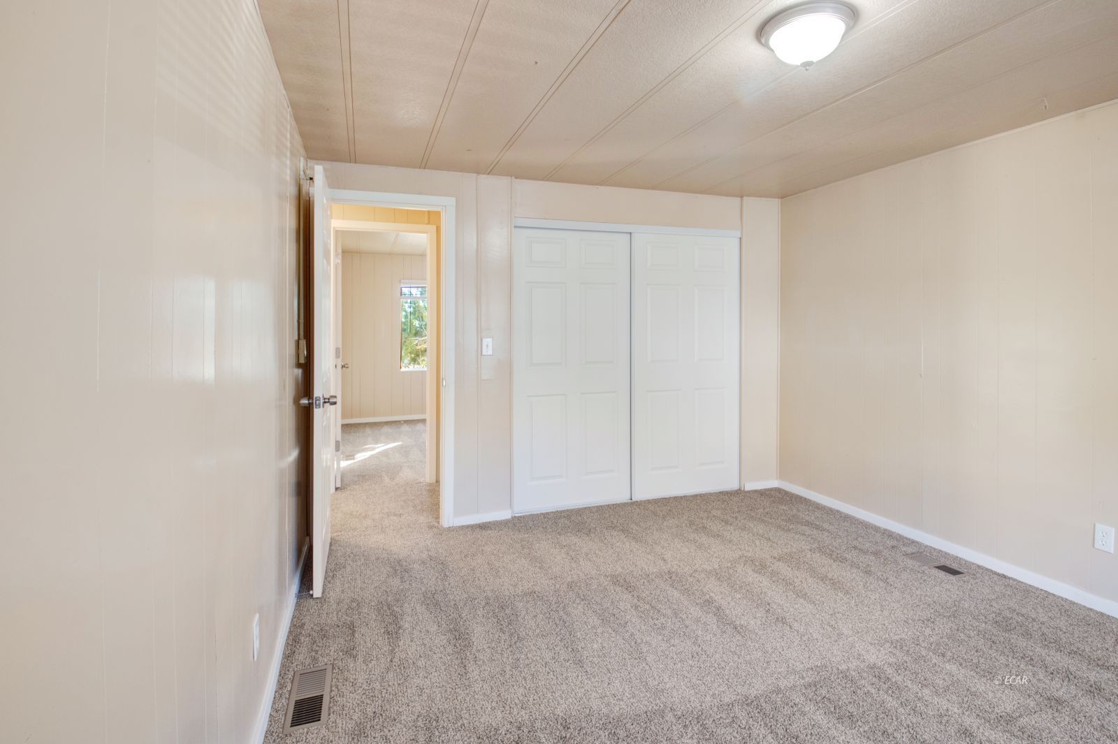 501 Pine Knot Drive Property Photo 17