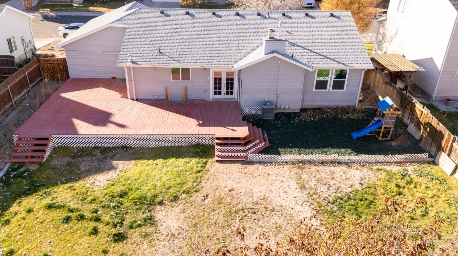 3538 Hawthorne Drive Property Photo 2
