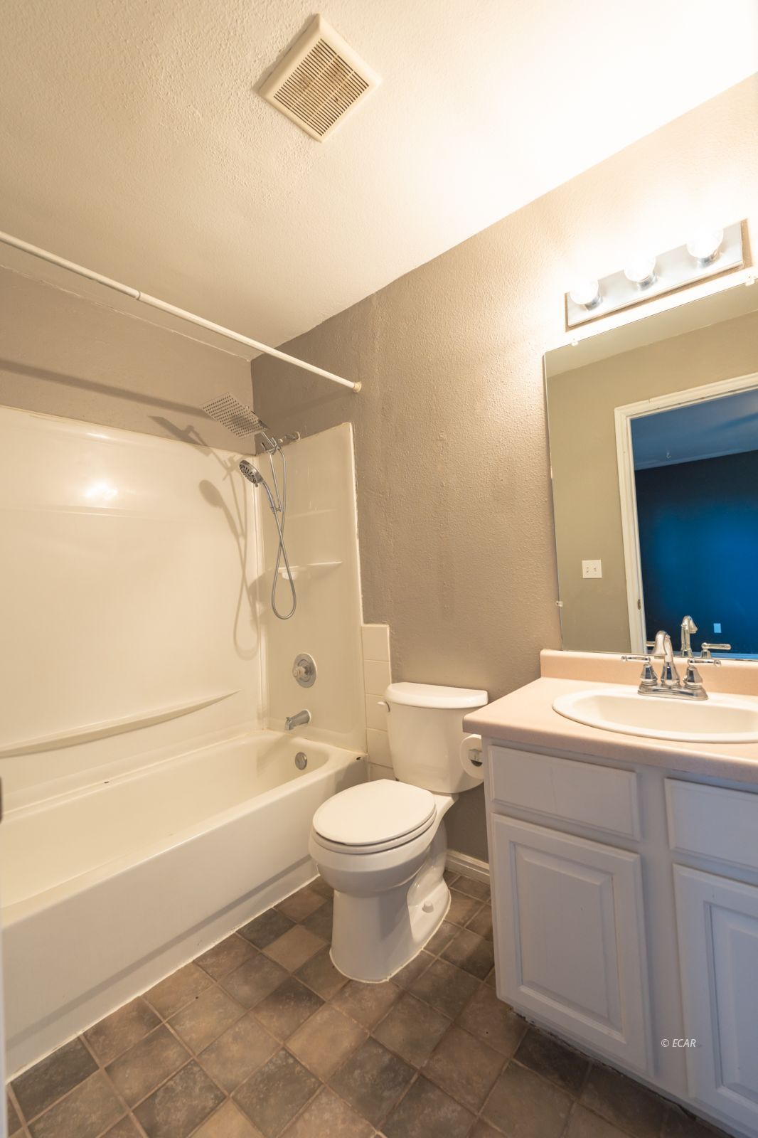 3538 Hawthorne Drive Property Photo 17