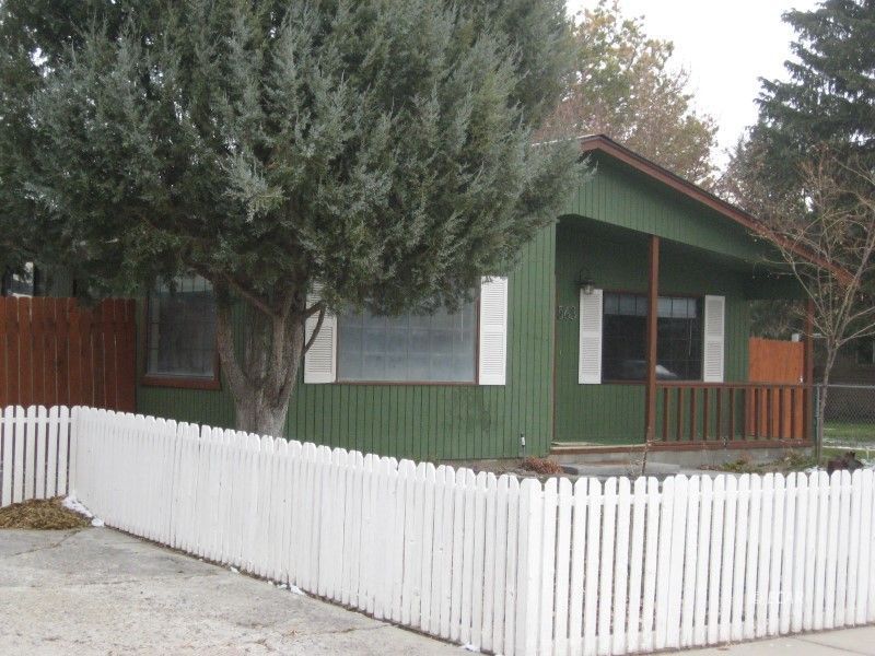 563 Baker Street Property Photo