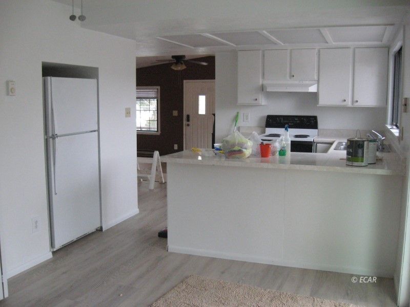 563 Baker Street Property Photo 6