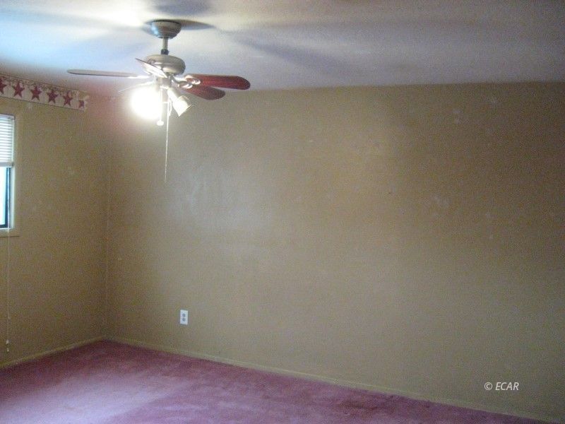 563 Baker Street Property Photo 7