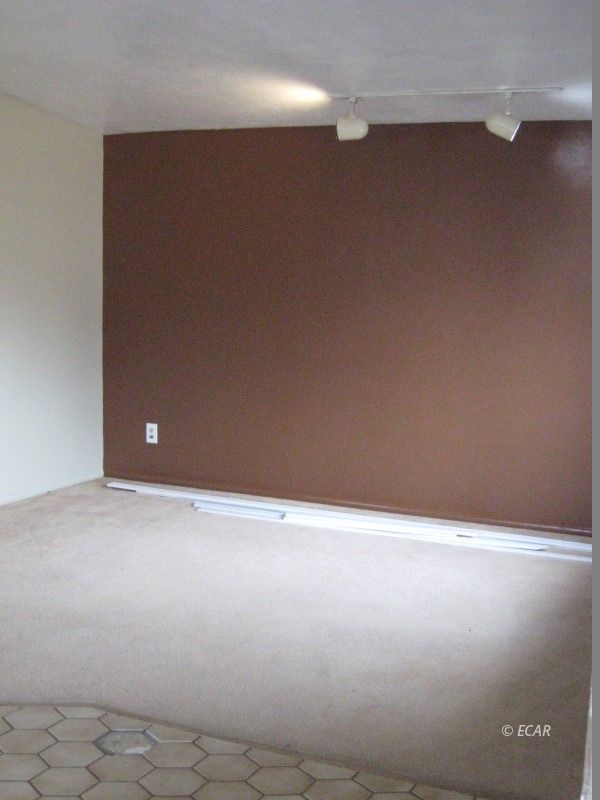 563 Baker Street Property Photo 12