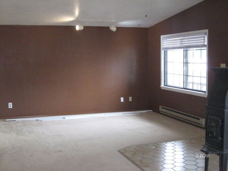 563 Baker Street Property Photo 13