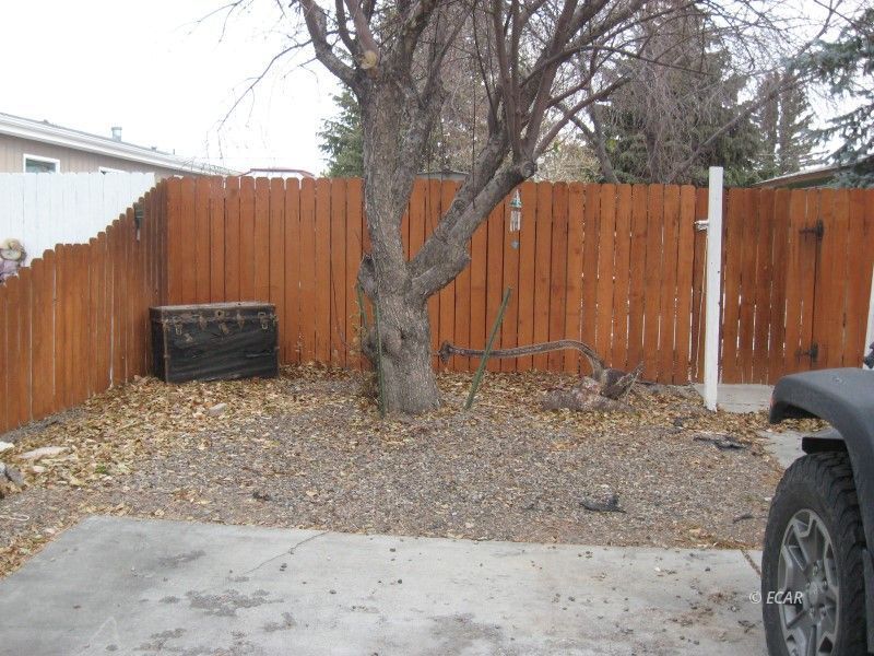 563 Baker Street Property Photo 27