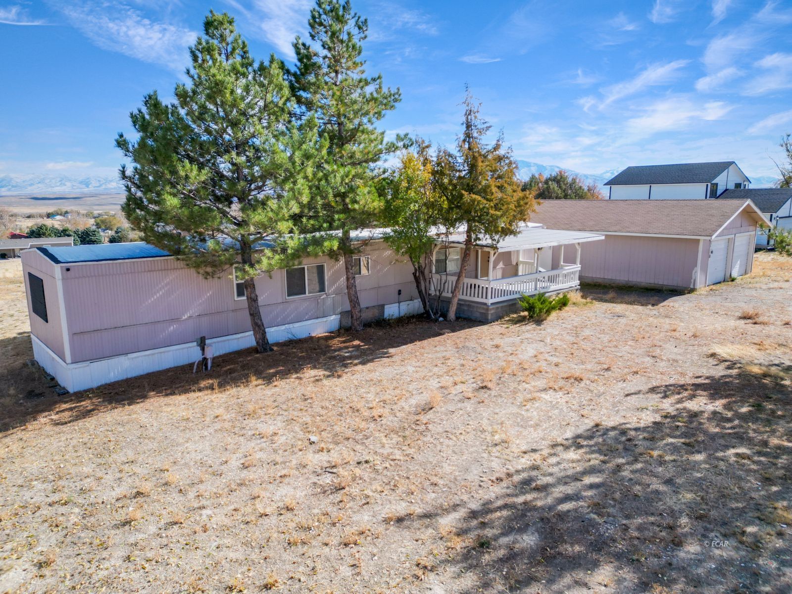 694 Spring Valley Parkway Property Photo