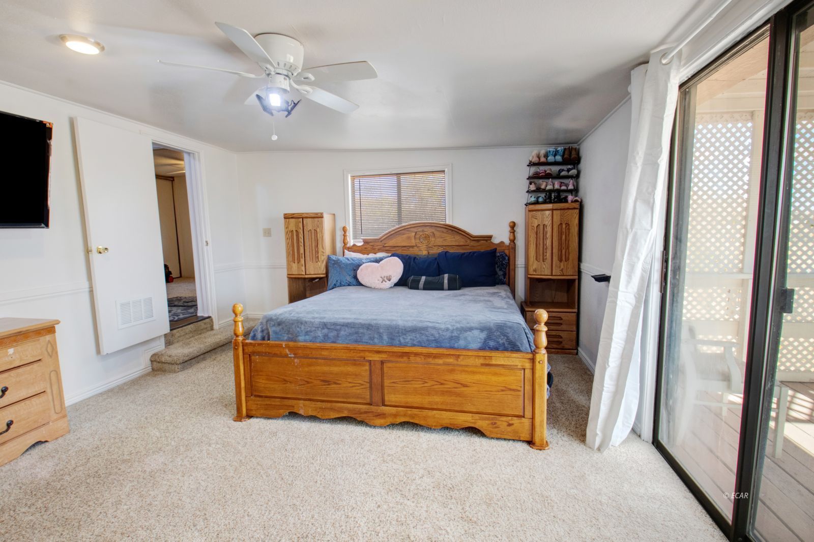 694 Spring Valley Parkway Property Photo 11