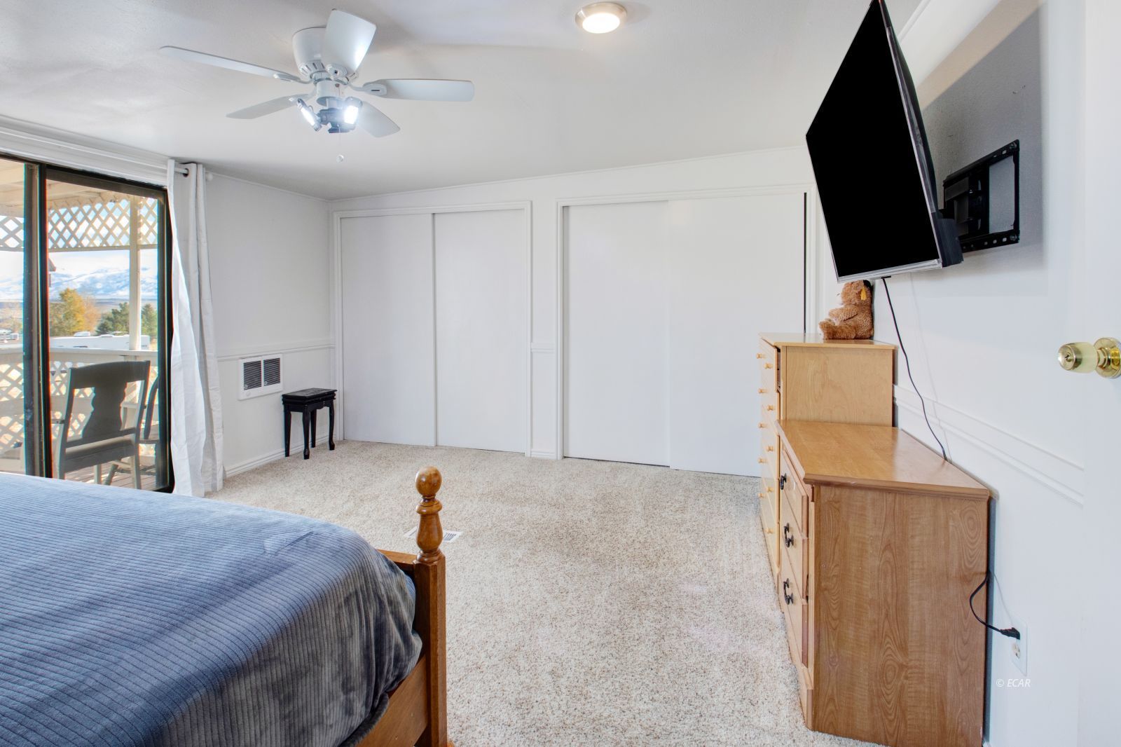 694 Spring Valley Parkway Property Photo 12