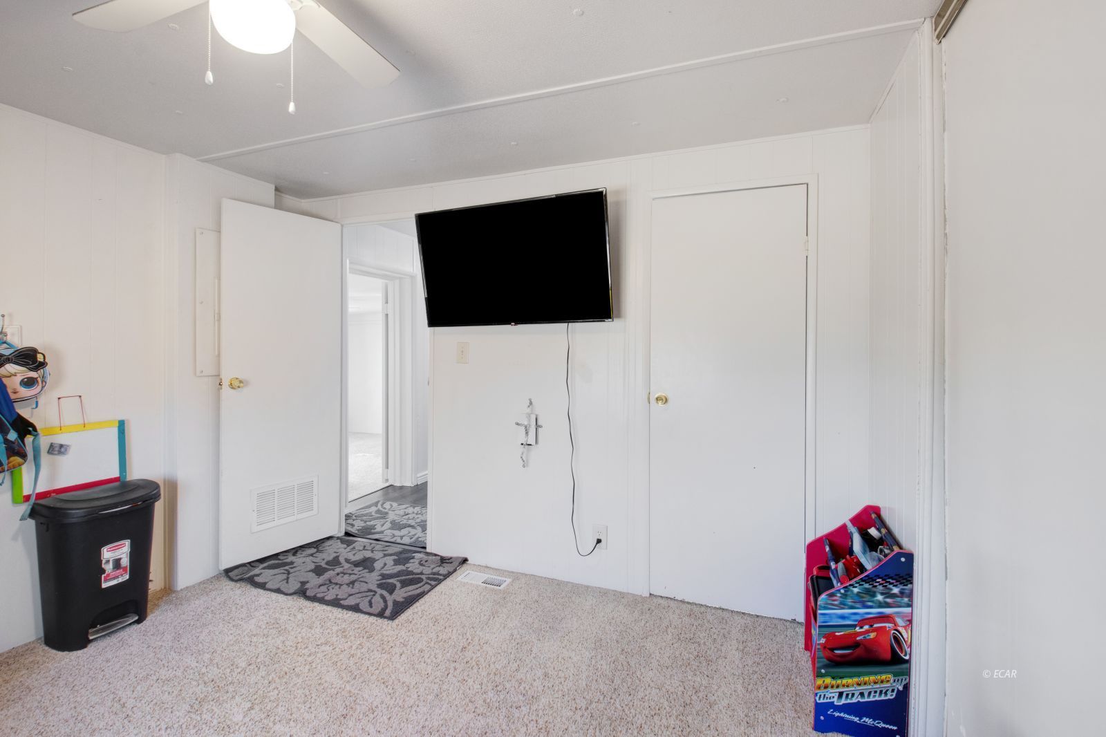 694 Spring Valley Parkway Property Photo 23