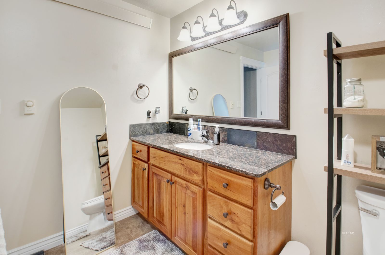 947 Bronco Drive Property Photo 17