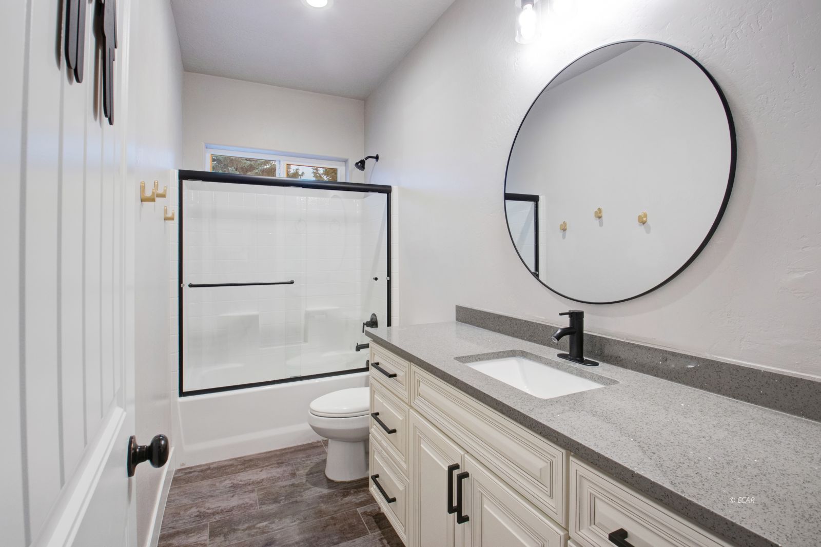 272 Lakeport Drive Property Photo 29