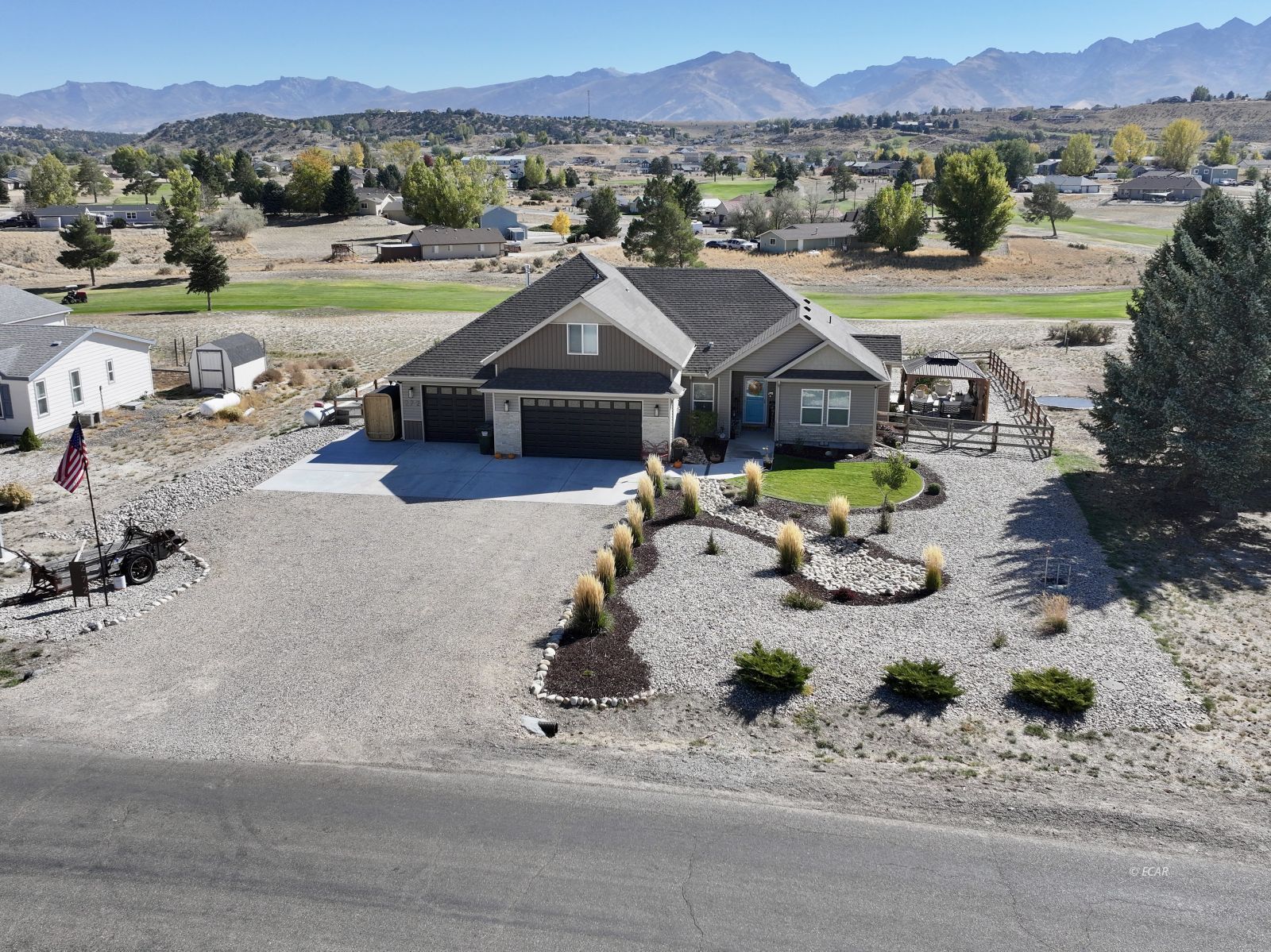 272 Lakeport Drive Property Photo 40
