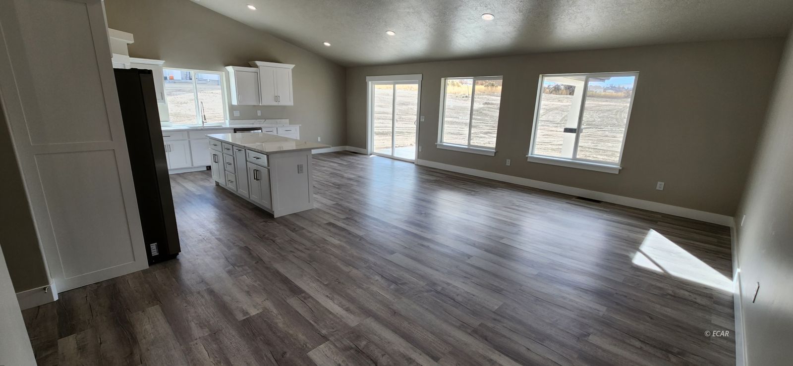 227 Spring Creek Parkway Property Photo 3