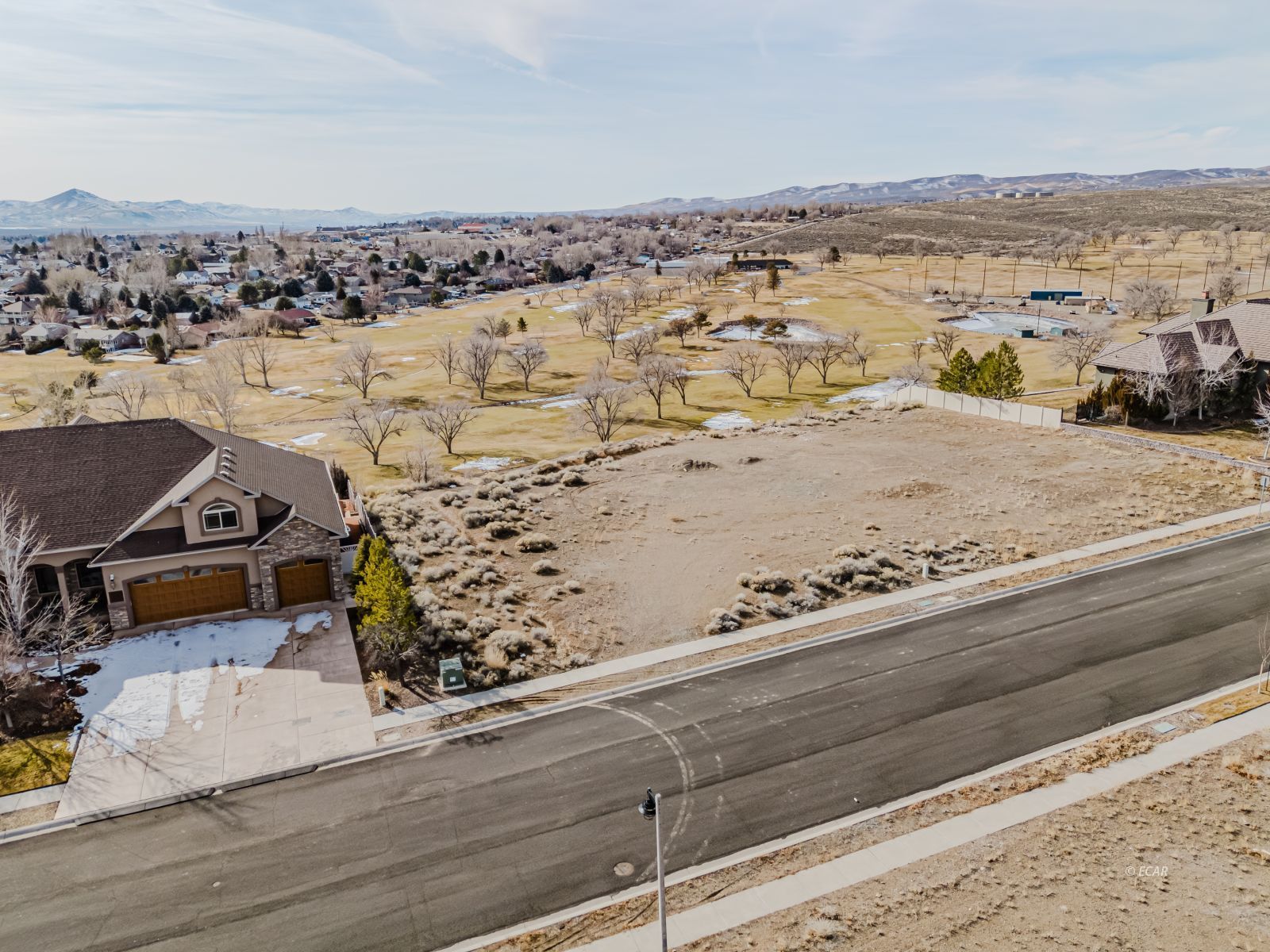 2366 Khoury Lane Property Photo 4