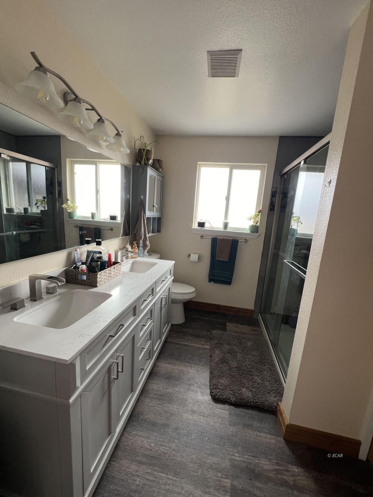 112 Agate Street Property Photo 6