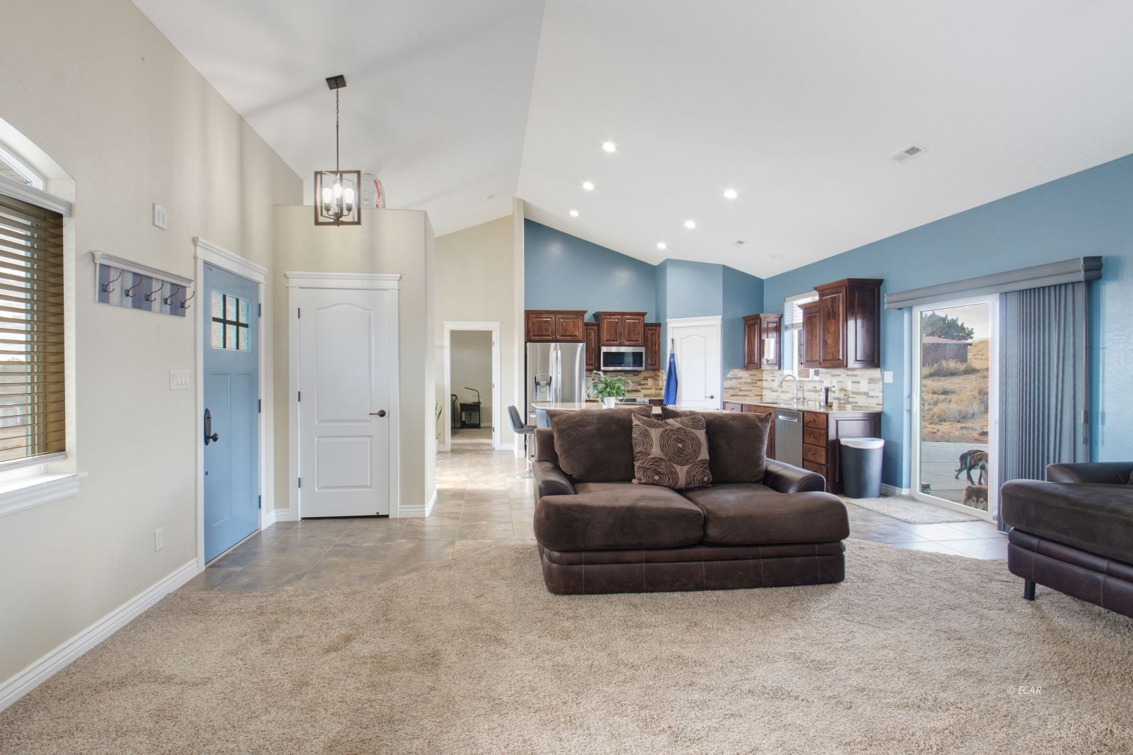 541 Blackstone Drive Property Photo 4