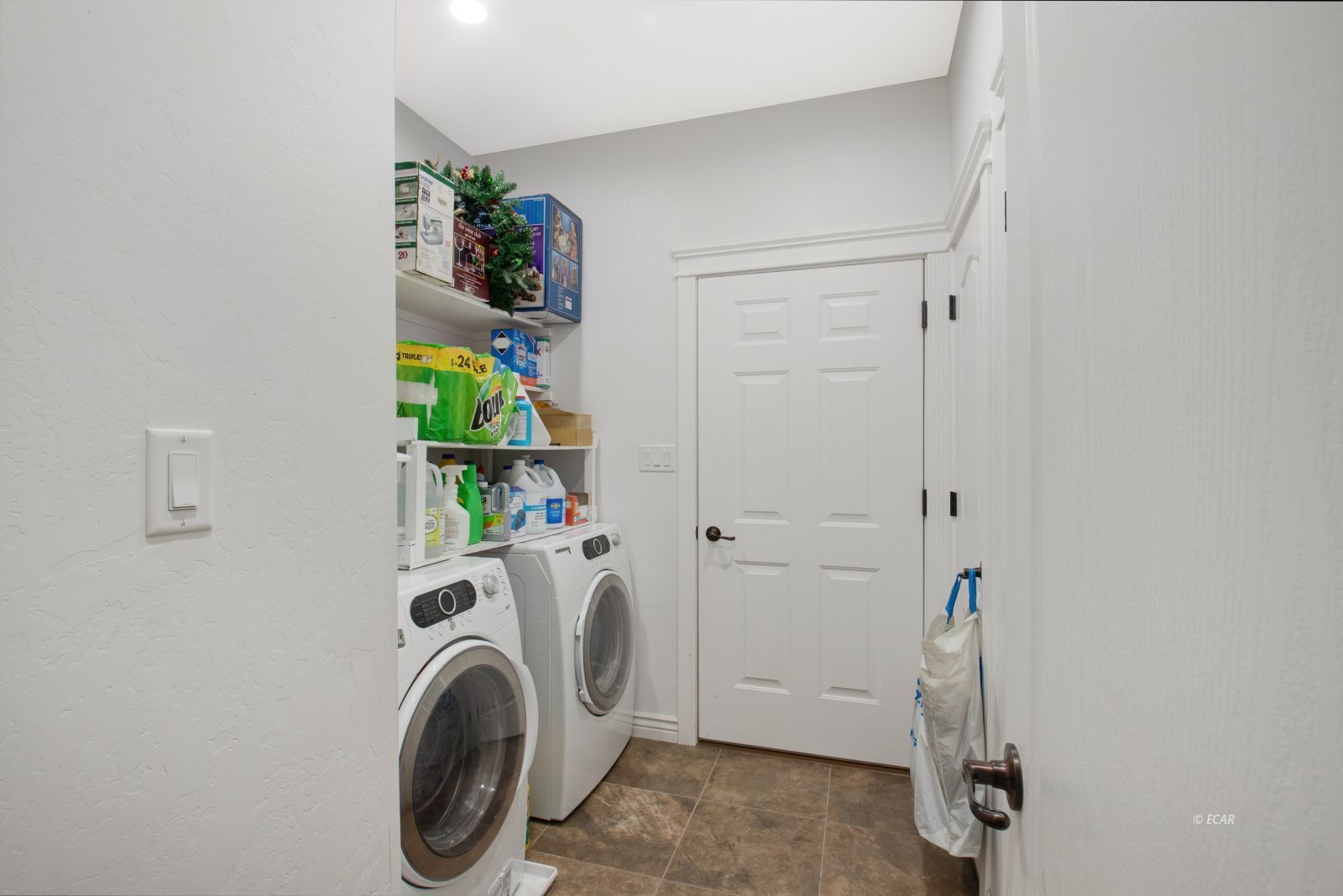 541 Blackstone Drive Property Photo 27