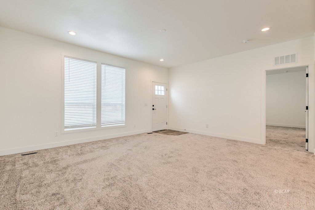 1361 Gee West Property Photo 6