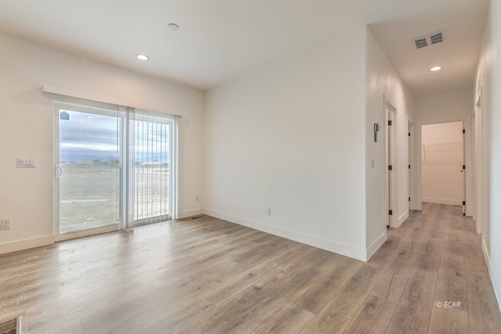 1361 Gee West Property Photo 8