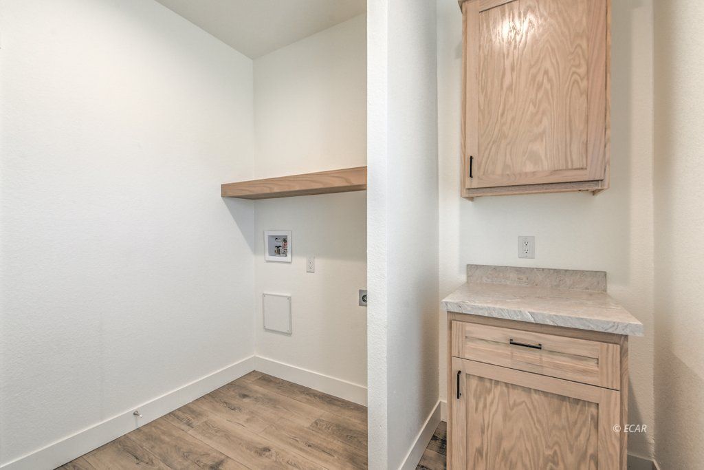 1361 Gee West Property Photo 22