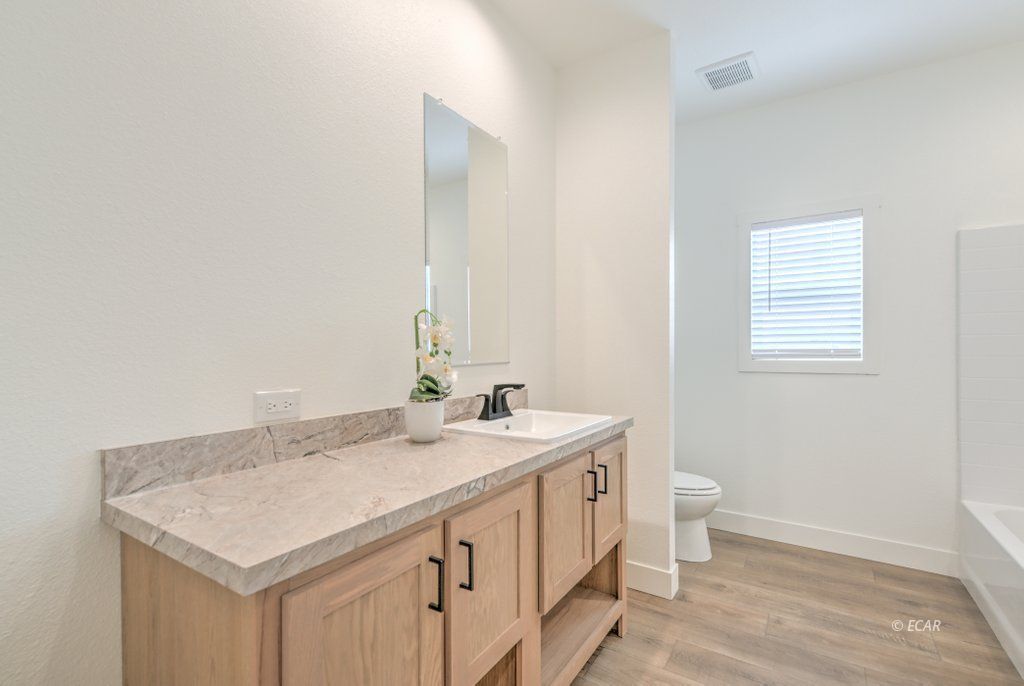 1361 Gee West Property Photo 26