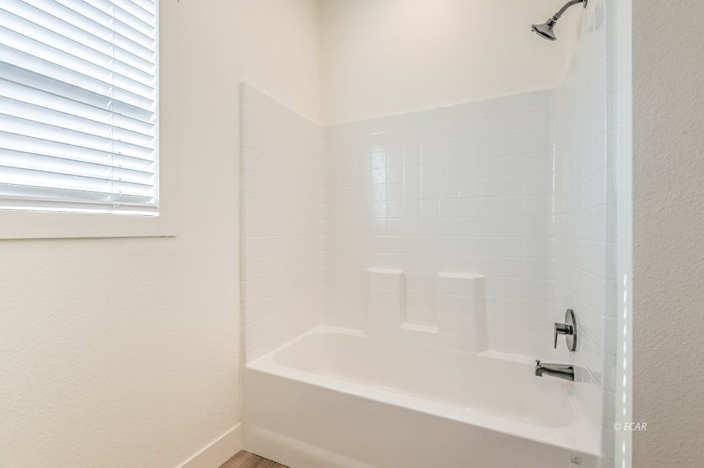 1361 Gee West Property Photo 27