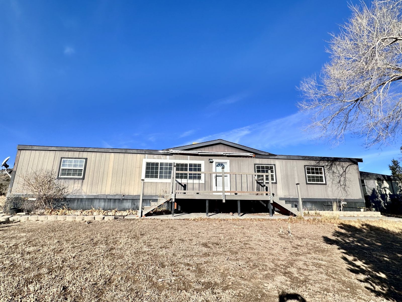 627 Spring Valley Parkway Property Photo 2