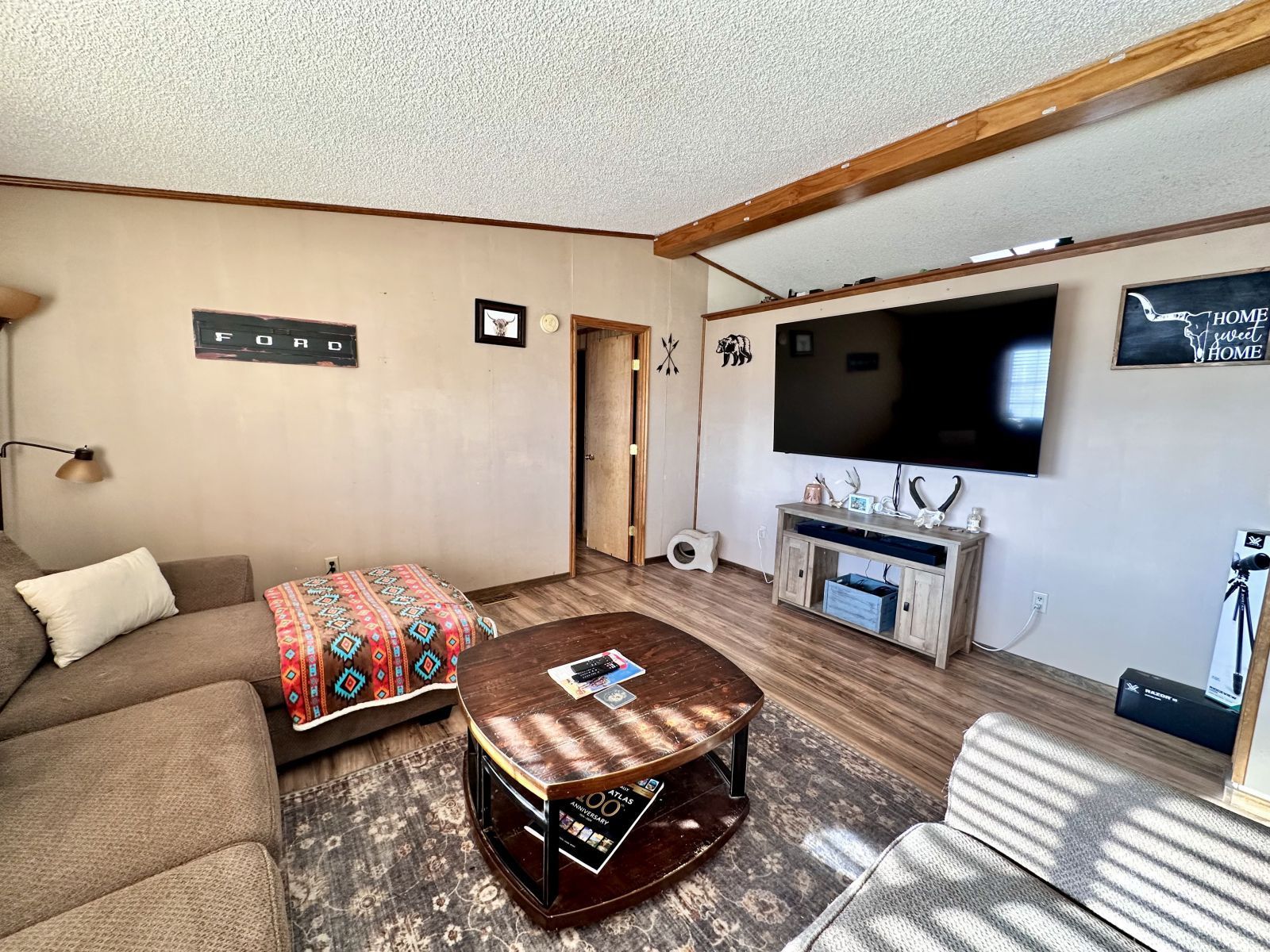 627 Spring Valley Parkway Property Photo 3