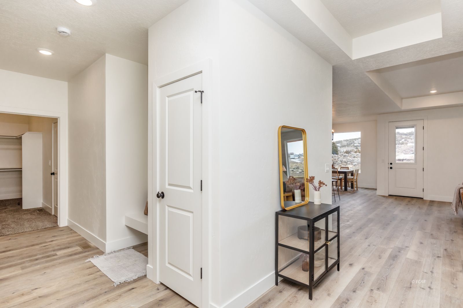 3162 Newcastle Circle Property Photo 4