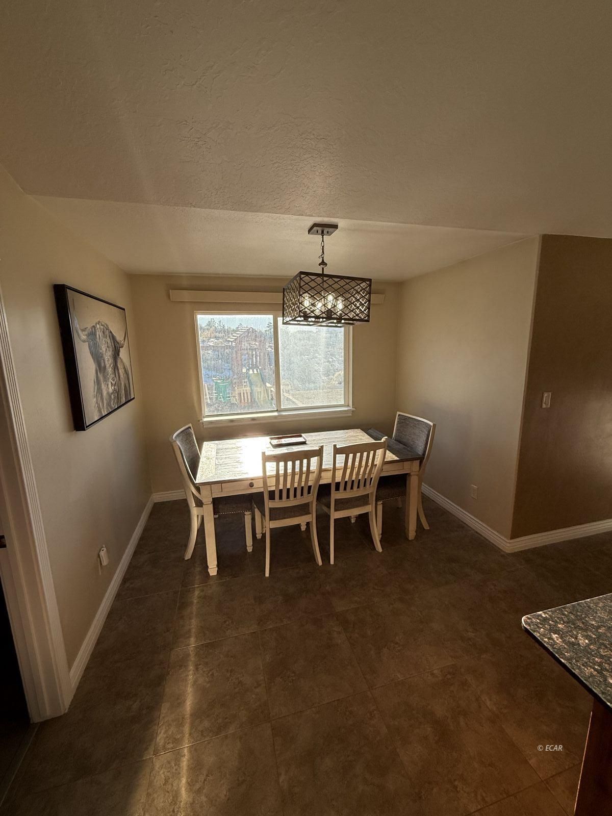 319 Country Club Parkway Property Photo 14