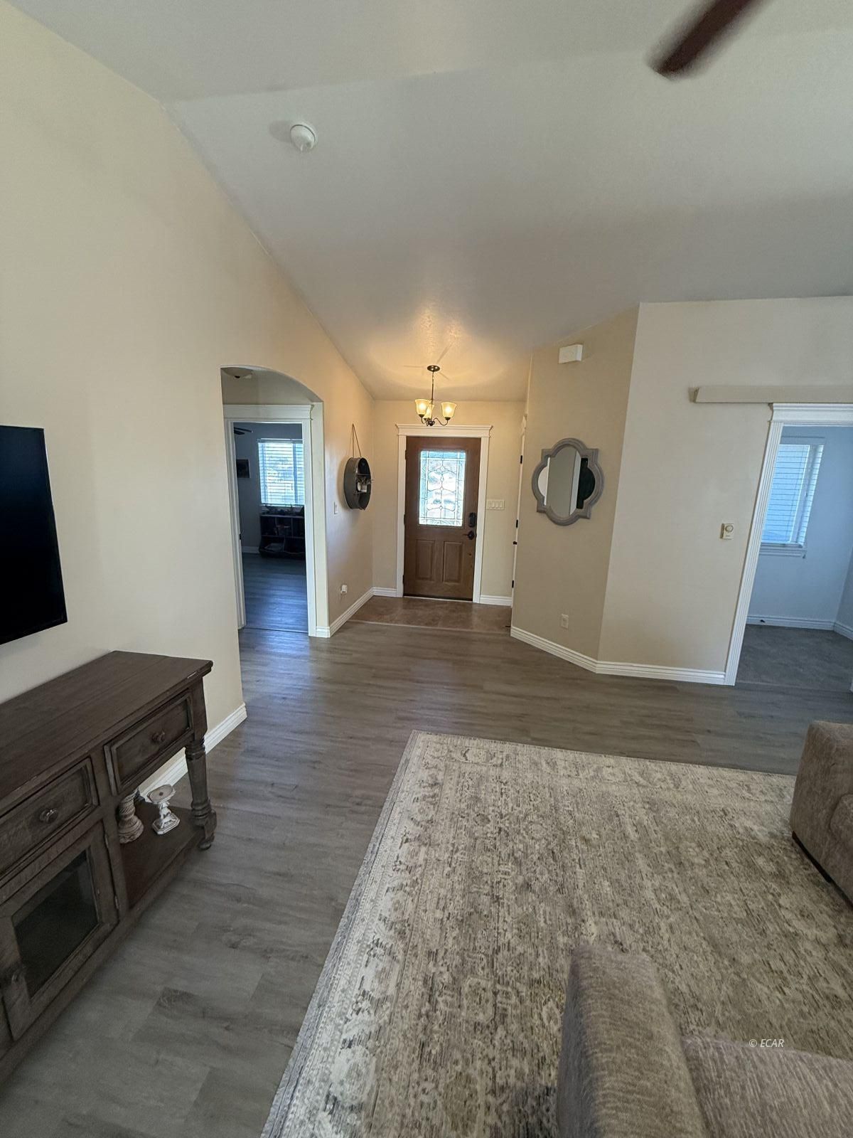 319 Country Club Parkway Property Photo 15