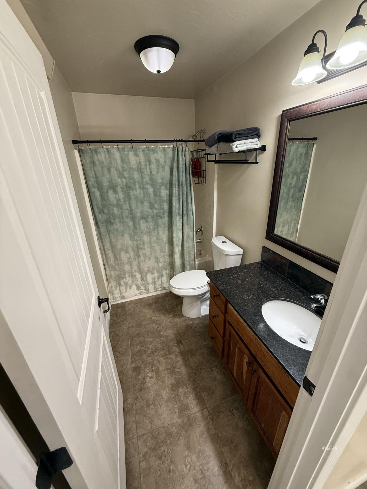 319 Country Club Parkway Property Photo 17